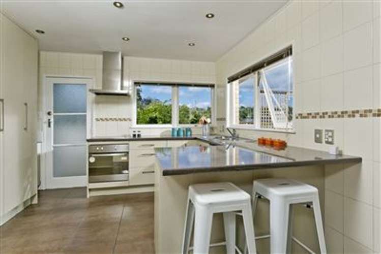 14A Kapiti Place Sunnynook_2