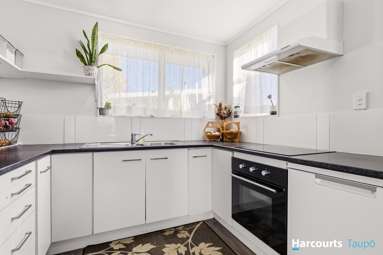 77 Marshall Avenue_4
