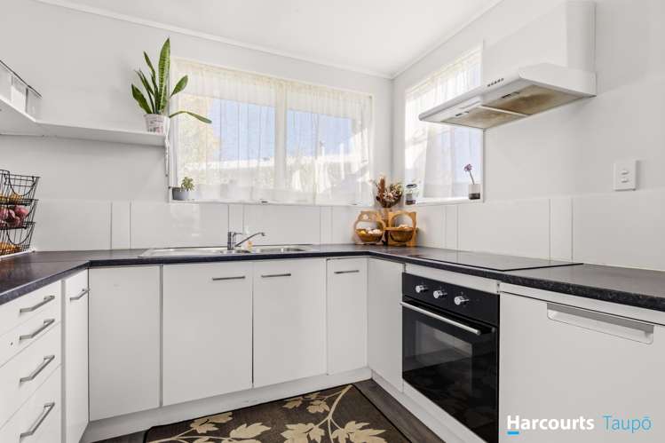 77 Marshall Avenue_4