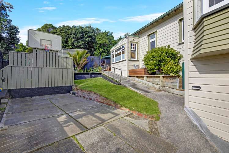 167 Coutts Street Rongotai_17