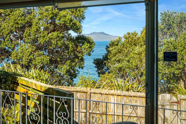 5 Churchill Road Murrays Bay_8