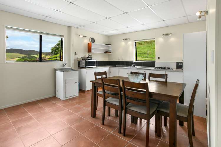 215 Kempthorne Road Russell_16