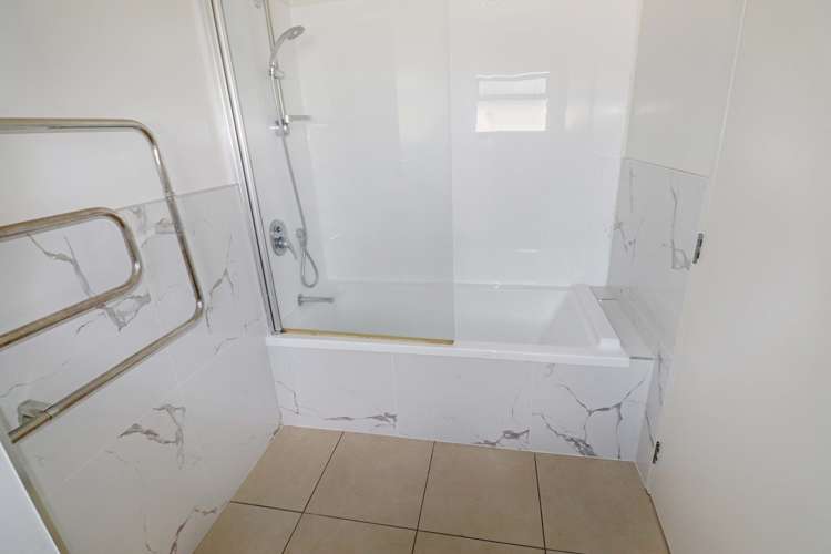 37 Fraser Colman Grove Wainuiomata_10