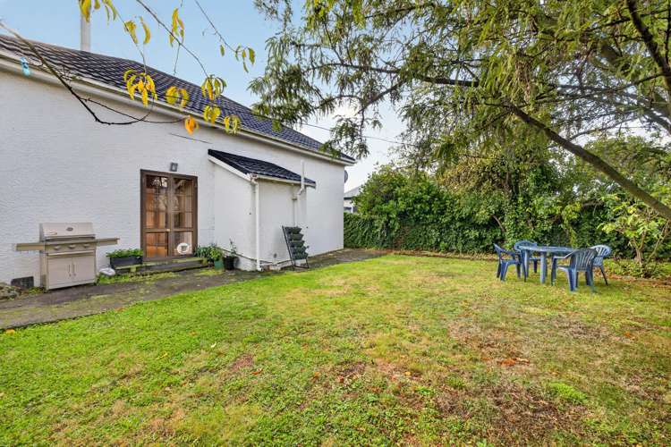 672 Worcester Street Linwood_16