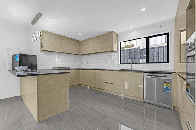 26A Russell Road 10686_2