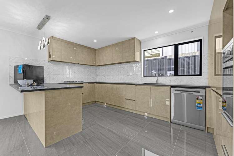 26A Russell Road 10686_2