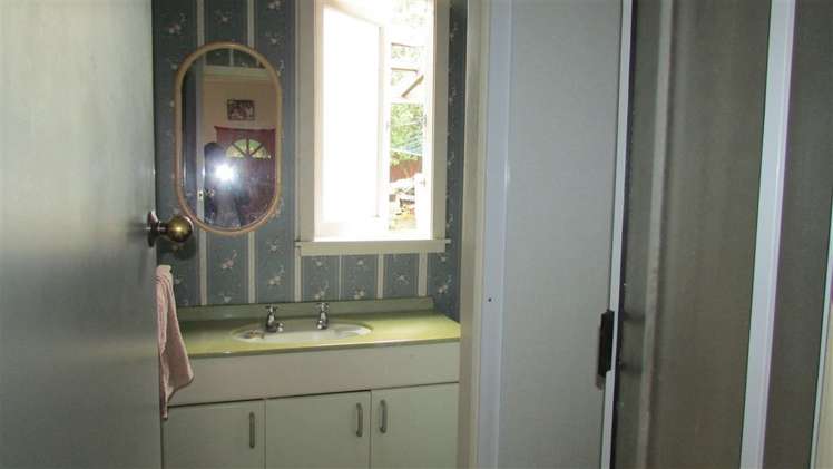 190 Normanby Road Paeroa_7