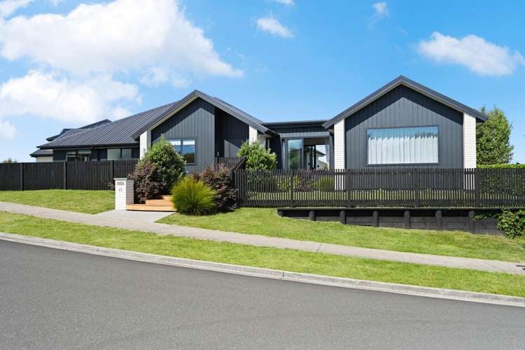 45 Sylvester Crescent_0