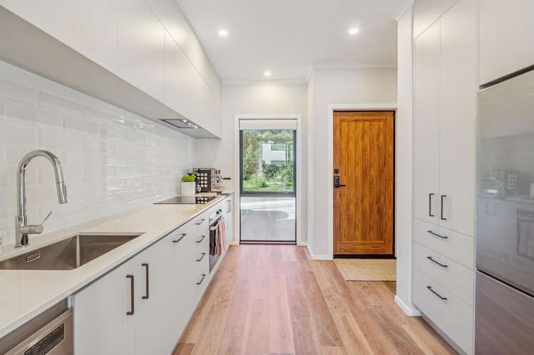 18 Joseph Bolton Crescent Wallaceville_8