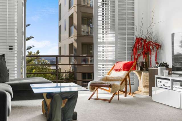 HARBOUR VIEWS, UNBEATABLE LOCATION