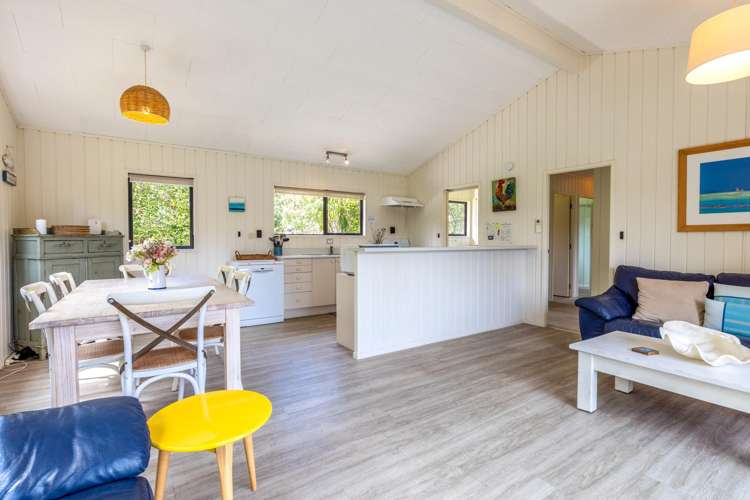 472A Sea View Road Onetangi_9