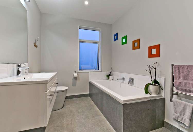 9 Sunview Street Silverdale_3