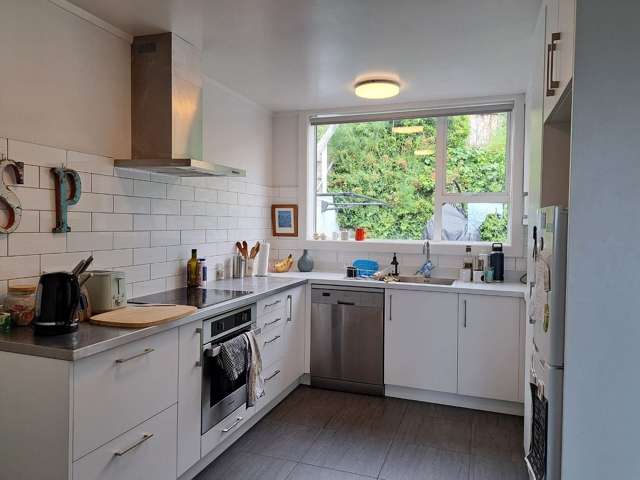 Renovated in Brooklyn, 2 bedrooms with views!