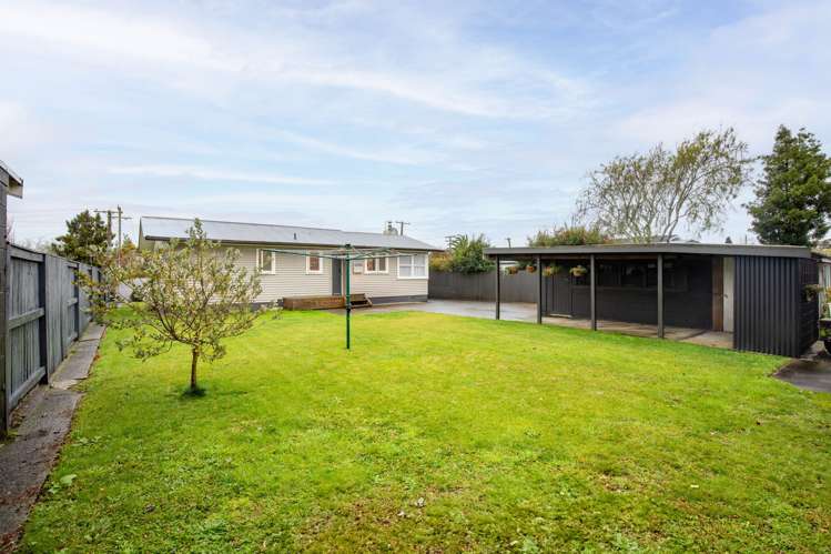 6 Colstone Street Glenview_24