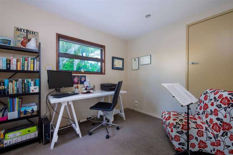 10 Westbourne Road Murrays Bay_13