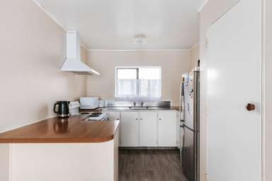250 Valley Road_2