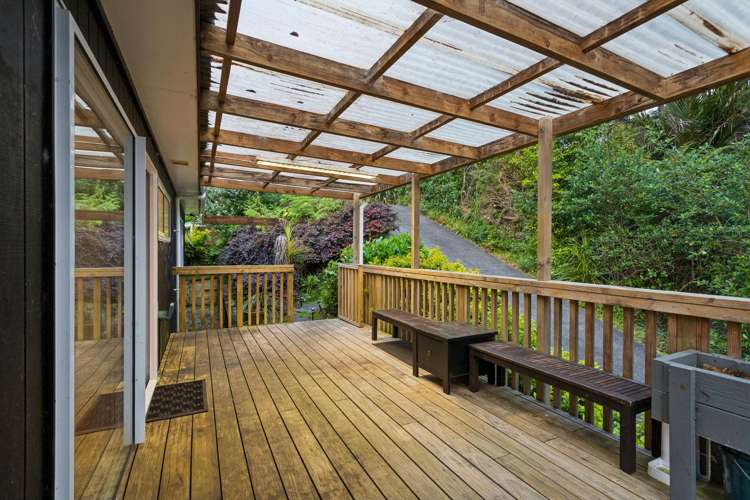 37 Upland Road Huia_11