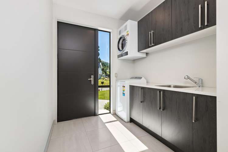 1 Saint Peters Place Queenstown_19