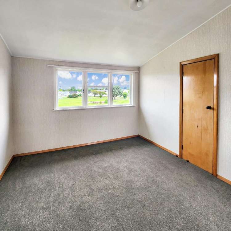 22 Devon Crescent 10985_4