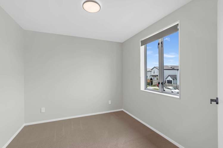 2 Saddleback Crescent Papakura_16