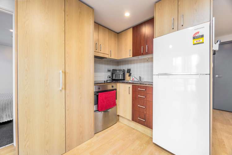 303/76 Wakefield Street_1
