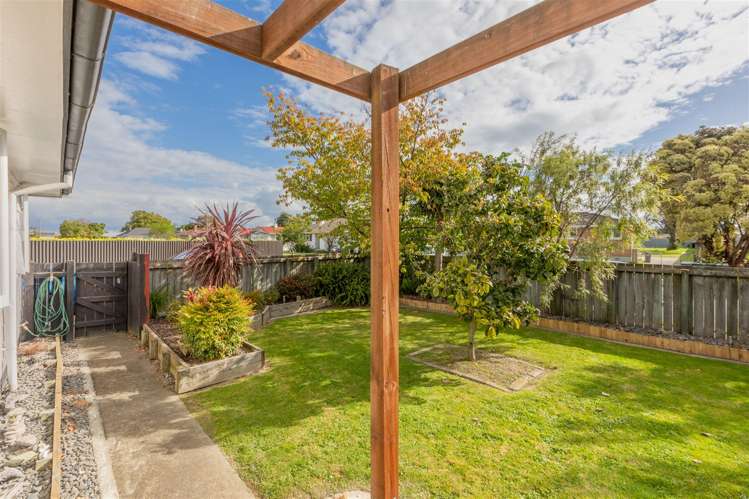 18 Neal Crescent Onekawa_18