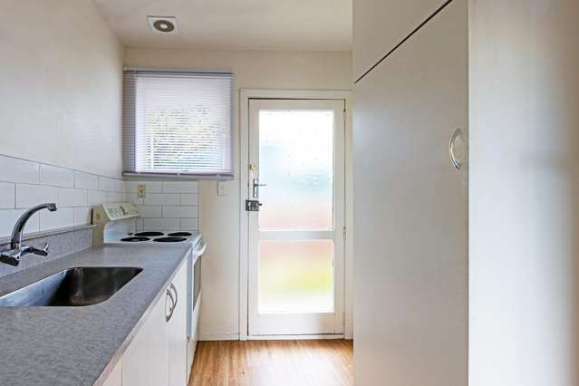 2/53 Grenville Street Waltham_2