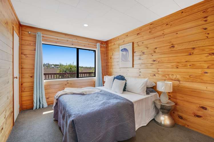 5 Camilla Grove Totara Vale_11