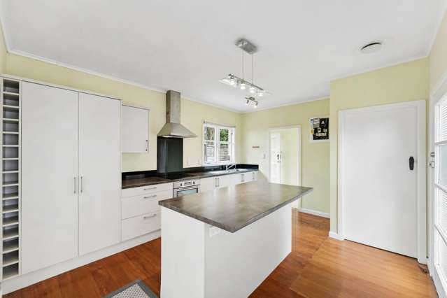 21 Koromiko Street New Lynn_3