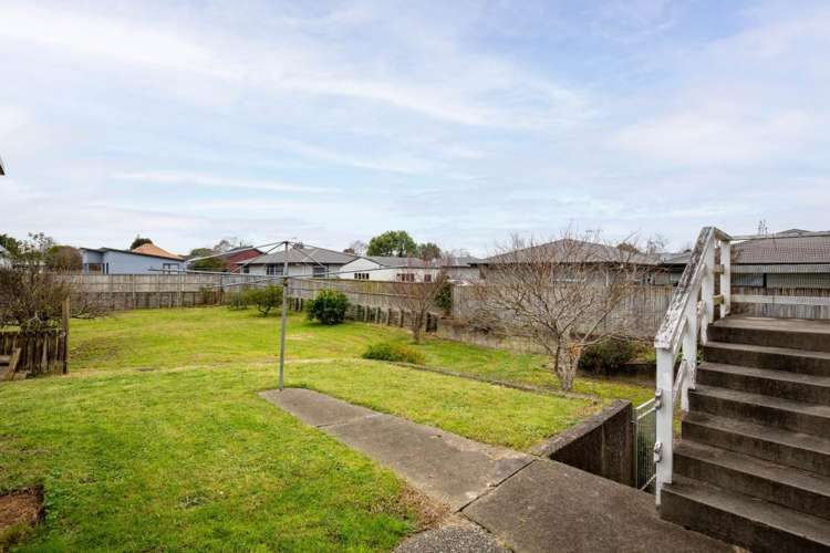 39 Springfield Crescent Enderley_14