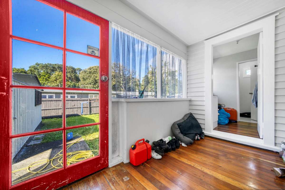 58 & 60 Hall Avenue_4