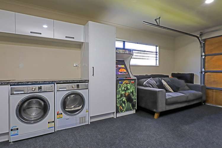 1 Aiden Lane Raureka_14