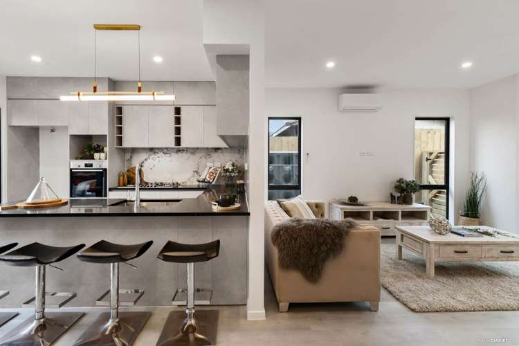 4/9 Helvetia Road Pukekohe_1