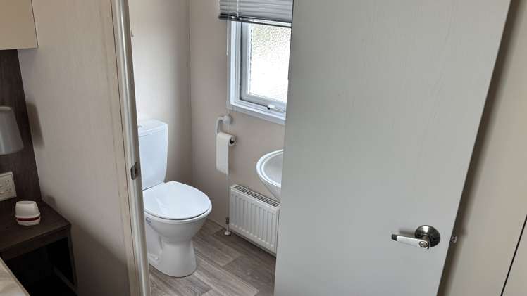 64/433 Dixons Road Loburn_7