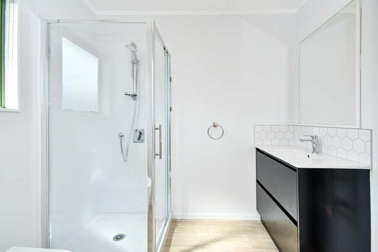 11b School Road Tuakau_7