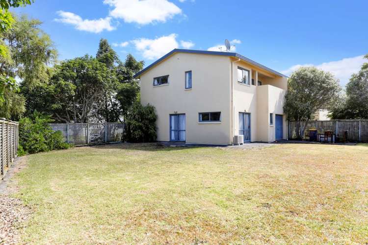 1 Albizia Avenue Henderson_0