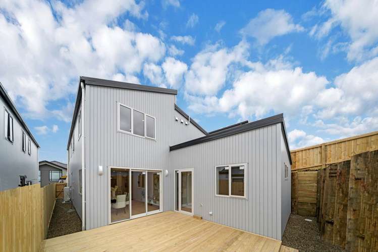 14 Ballyalton Cresent Flat Bush_21