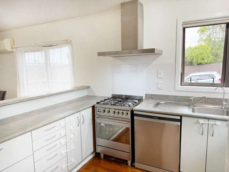 26 Sylvan Crescent Te Atatu South_7