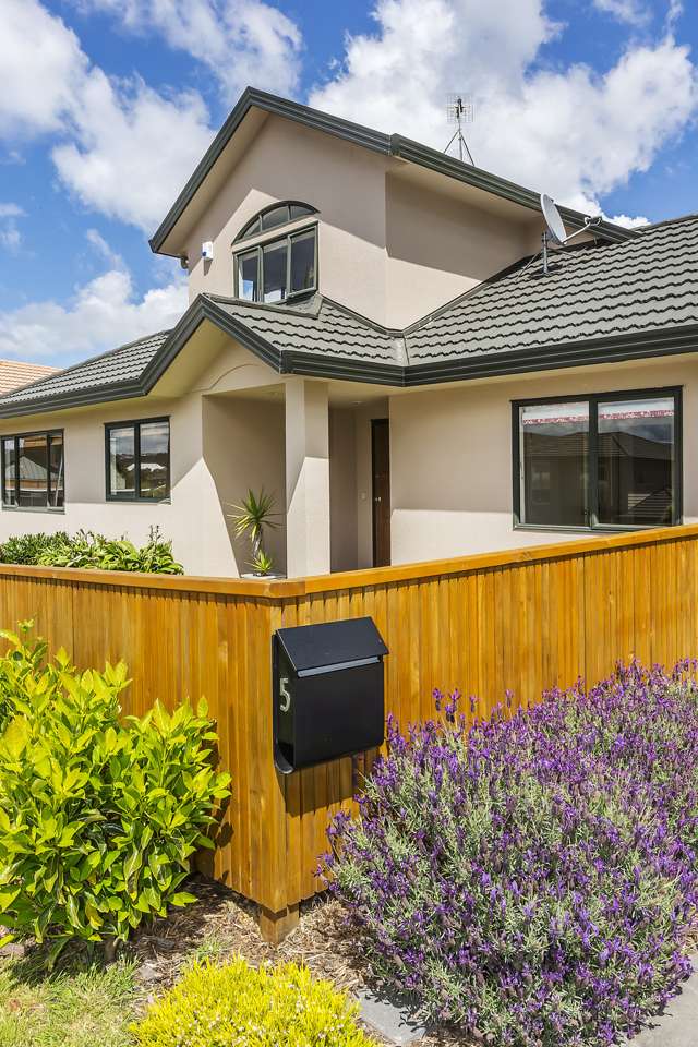 5 Melksham Drive Churton Park_1