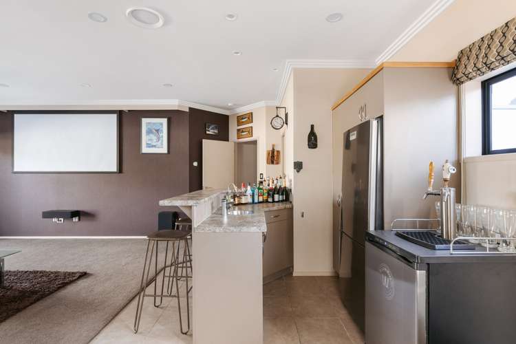 8 Contour Avenue Pyes Pa_8