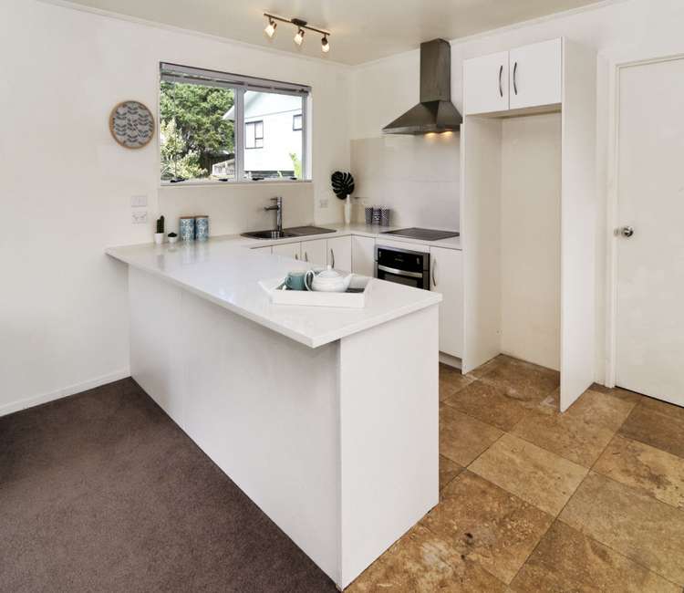 158 Solar Road Glen Eden_5