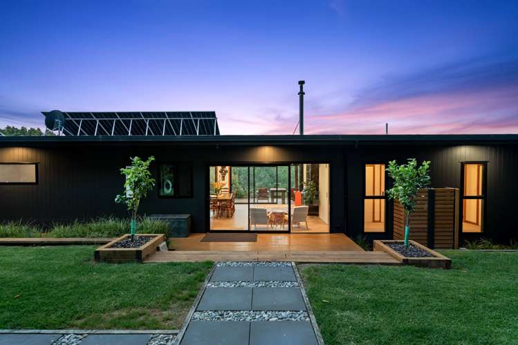 1140 Russell Road Helena Bay_3