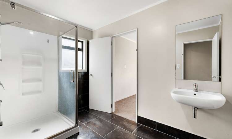 4 Dunsford Mews Hamilton Central_17