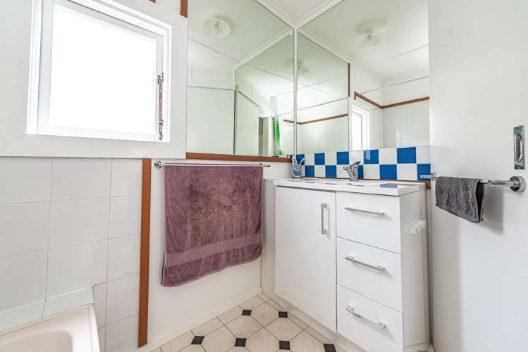 8 Lowther Street Wanganui Central_16