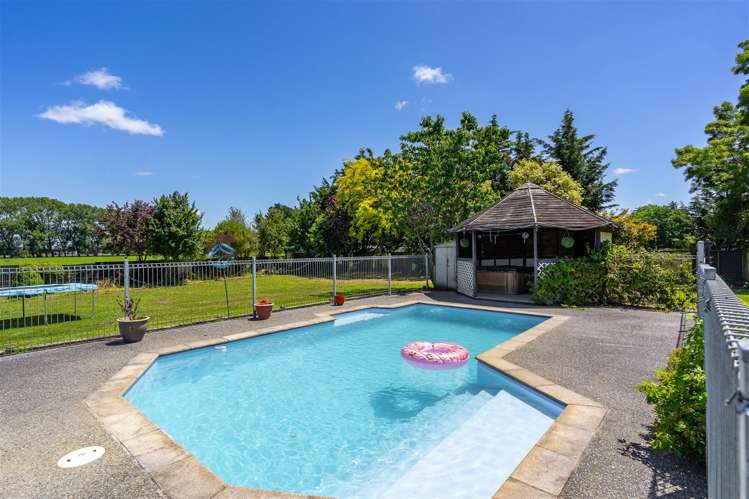 38 Portland Road Carterton_23