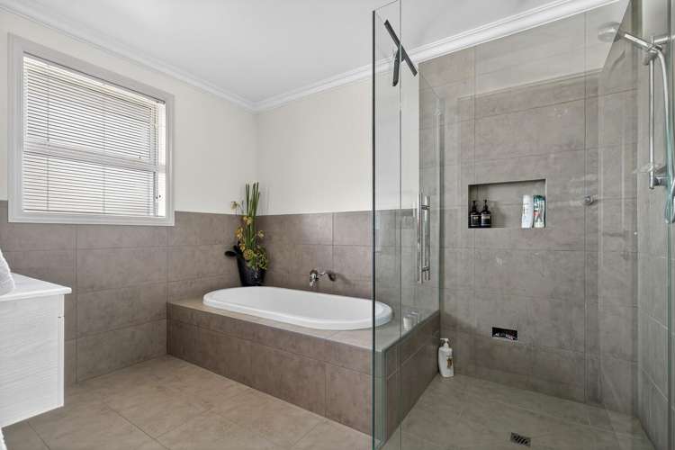 10 Larch Crescent Alexandra_18