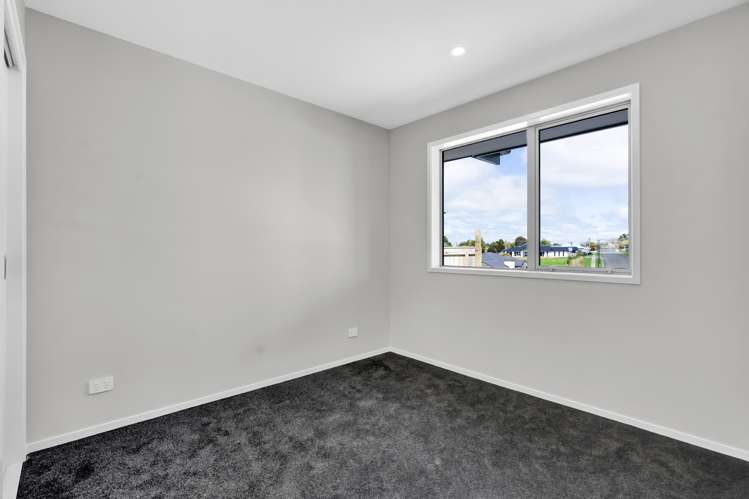 9 Midsummer Avenue Stratford_10