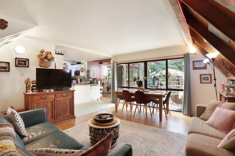 828 West Coast Road Oratia_2