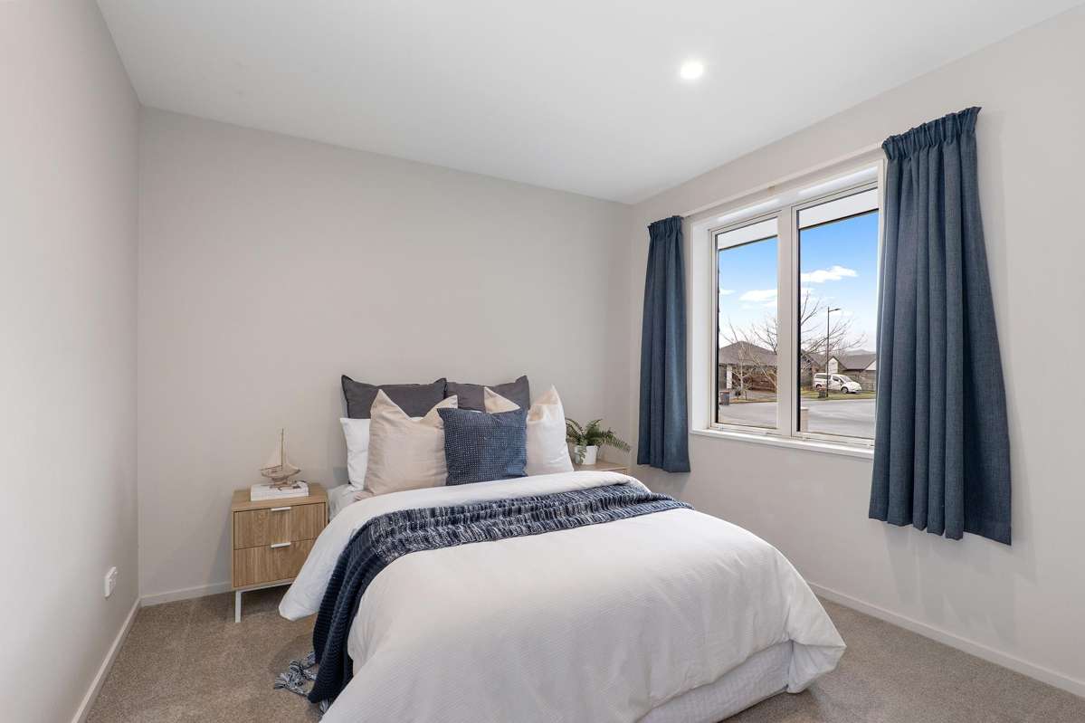 16 Bamber Crescent_5