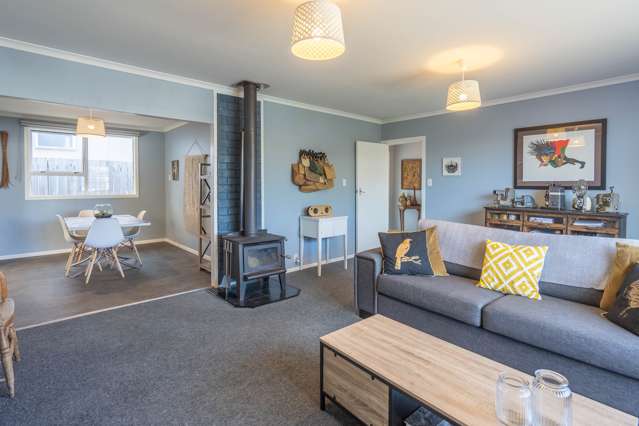 16 Kaka Road Raumati Beach_1